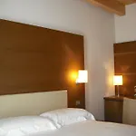 Opera ホテル