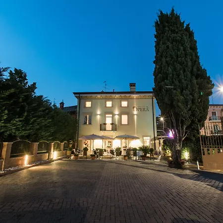 Opera Hotel Dossobuono