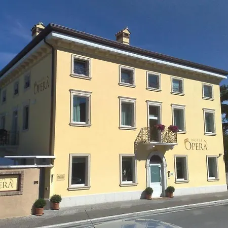 Opera Hotel
