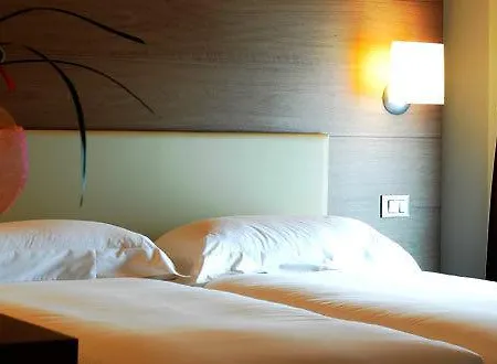 欧佩拉酒店 多索博诺