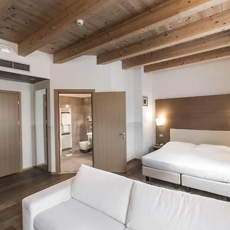 Hotel Opera 3*