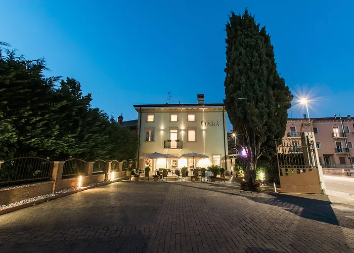 Operà Hotel Dossobuono