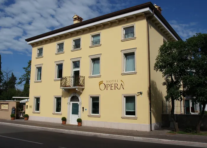 Hotel Operà