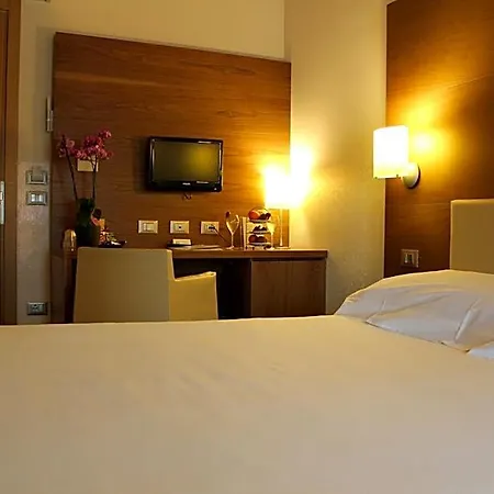 Operà Hotel 3*