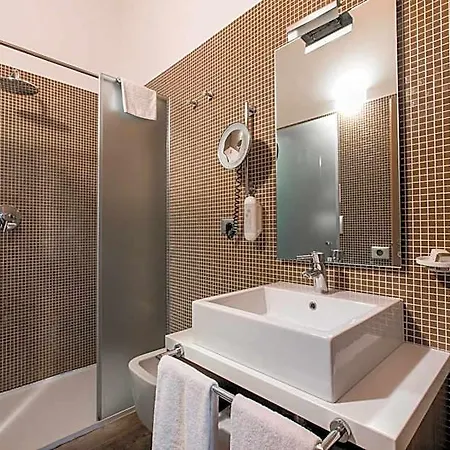 Operà Hotel Dossobuono