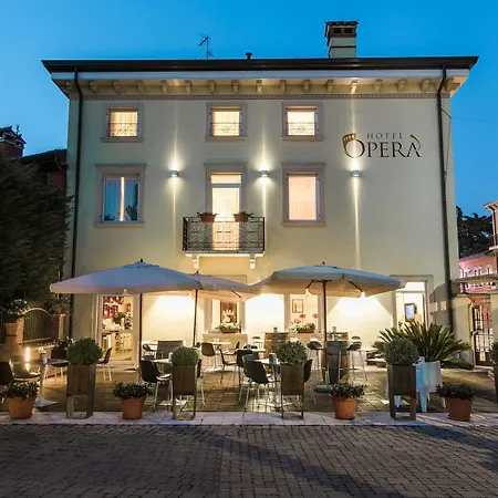Hotel Operà