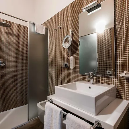 Hotel Operà 3*