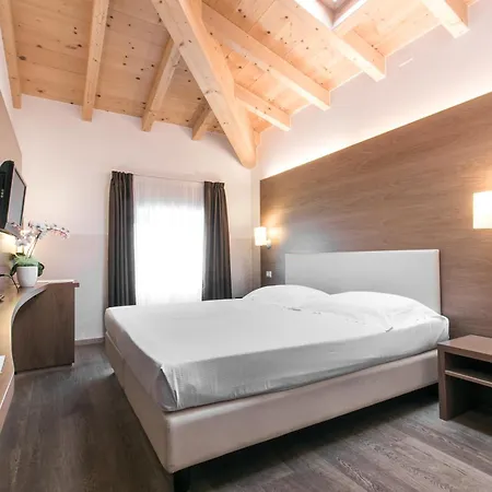 Opera 3* דוסובונו